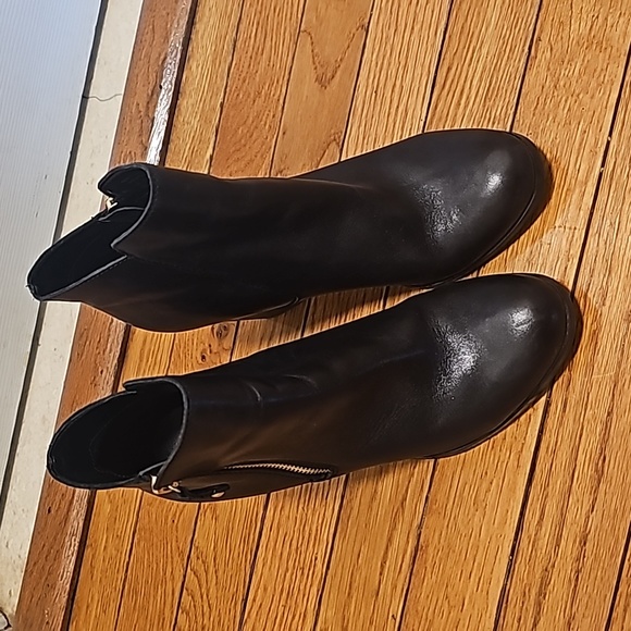 Aldo Zip up booties with stacked heel 8.5 - Picture 3 of 7